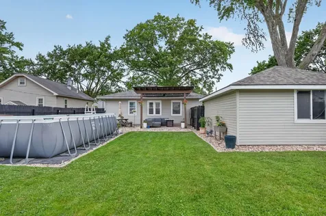 204 Cornwall Avenue Waterloo IA 50702