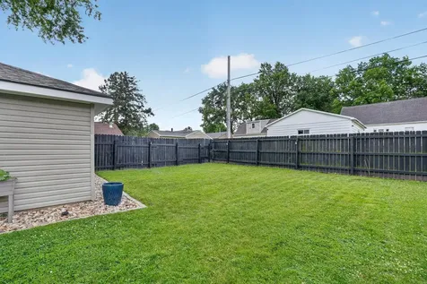 204 Cornwall Avenue Waterloo IA 50702