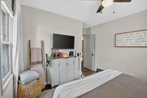 204 Cornwall Avenue Waterloo IA 50702