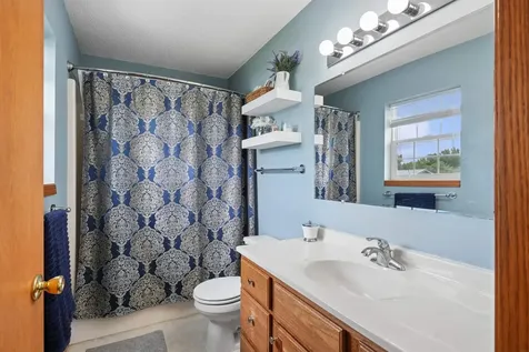 4041 Jill Drive Waterloo IA 50701