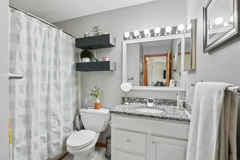 4041 Jill Drive Waterloo IA 50701
