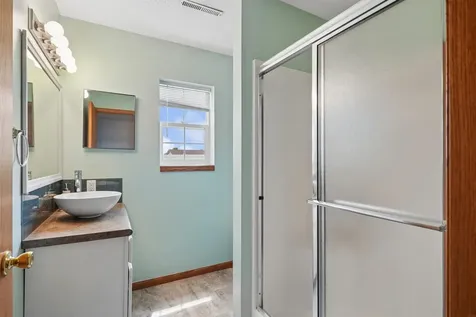 4041 Jill Drive Waterloo IA 50701