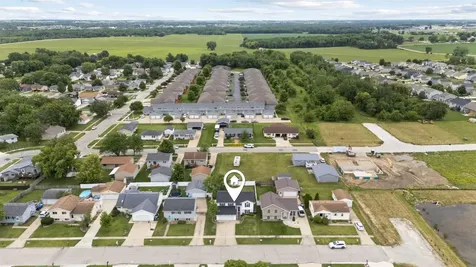 4041 Jill Drive Waterloo IA 50701