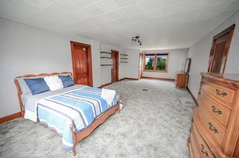 508 New Street Manchester IA 52057