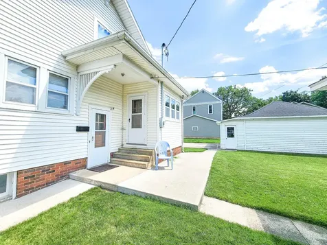 508 New Street Manchester IA 52057