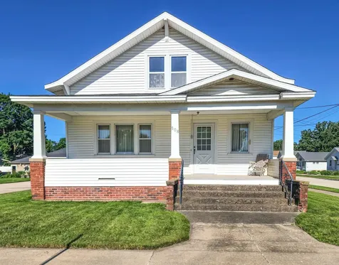 508 New Street Manchester IA 52057