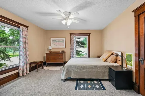 310 SW 5th Street Waverly IA 50677
