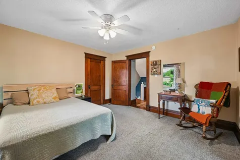 310 SW 5th Street Waverly IA 50677