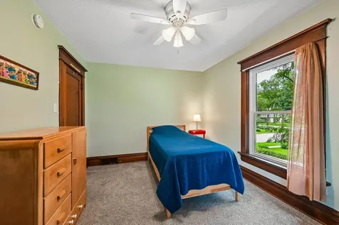 310 SW 5th Street Waverly IA 50677