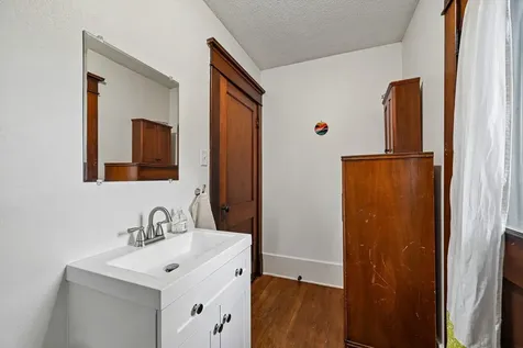 310 SW 5th Street Waverly IA 50677