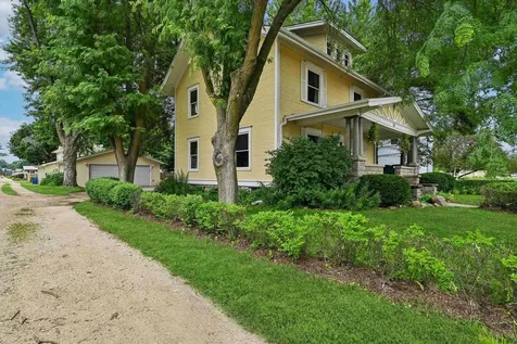 310 SW 5th Street Waverly IA 50677