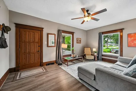 310 SW 5th Street Waverly IA 50677