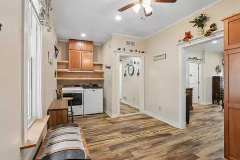 1714 12th Avenue Eldora IA 50627