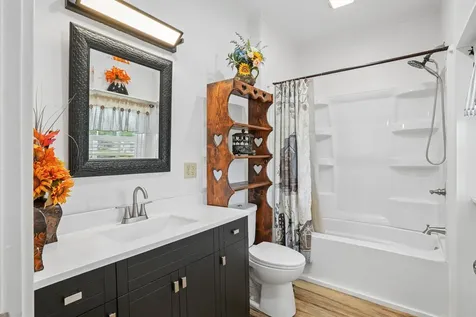 1714 12th Avenue Eldora IA 50627