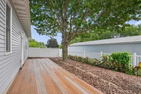 1714 12th Avenue Eldora IA 50627