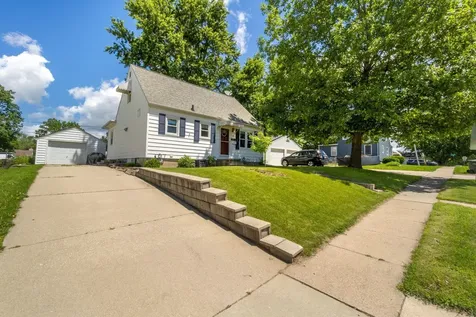 1445 E Mitchell Avenue Waterloo IA 50702