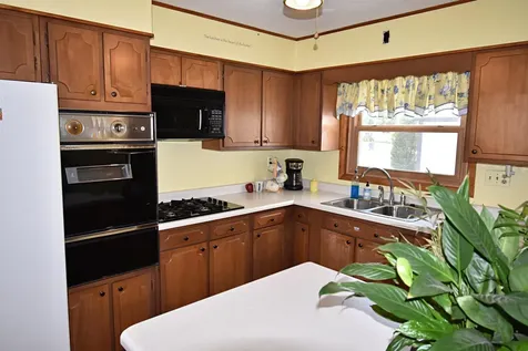 908 1st Ave. S.e Oelwein IA 50662