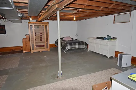 908 1st Ave. S.e Oelwein IA 50662