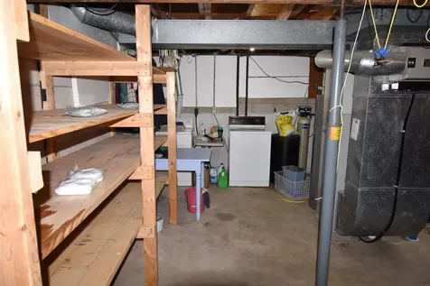 908 1st Ave. S.e Oelwein IA 50662
