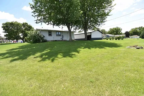 908 1st Ave. S.e Oelwein IA 50662
