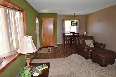 908 1st Ave. S.e Oelwein IA 50662