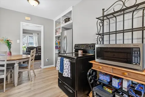 1557 Forest Avenue Waterloo IA 50702