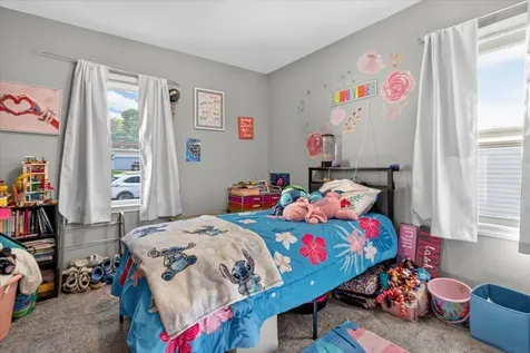 1557 Forest Avenue Waterloo IA 50702