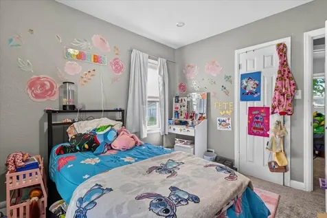 1557 Forest Avenue Waterloo IA 50702