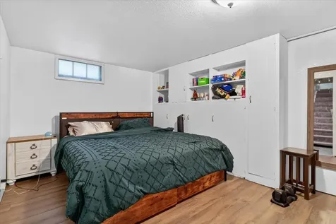 1557 Forest Avenue Waterloo IA 50702