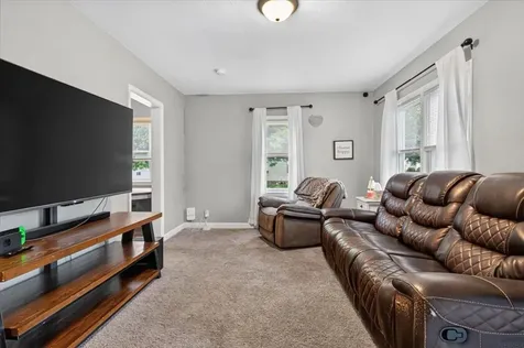 1557 Forest Avenue Waterloo IA 50702