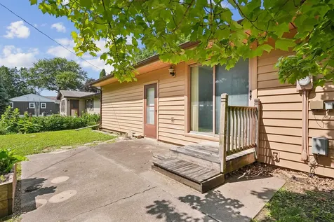1509 4th Street Eldora IA 50627