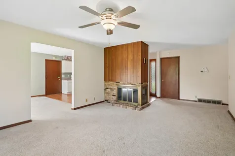 1509 4th Street Eldora IA 50627
