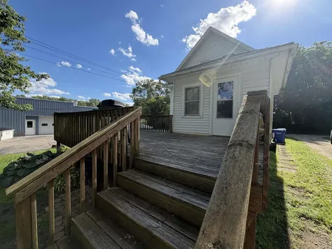 15 & 17 3rd Avenue NW Oelwein IA 50662