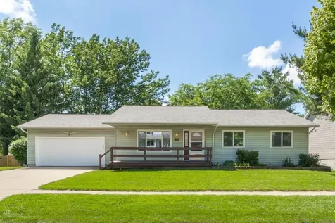 711 Hearthside Drive Cedar Falls IA 50613