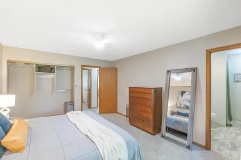 711 Hearthside Drive Cedar Falls IA 50613