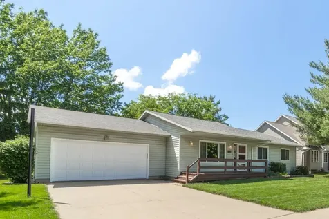 711 Hearthside Drive Cedar Falls IA 50613
