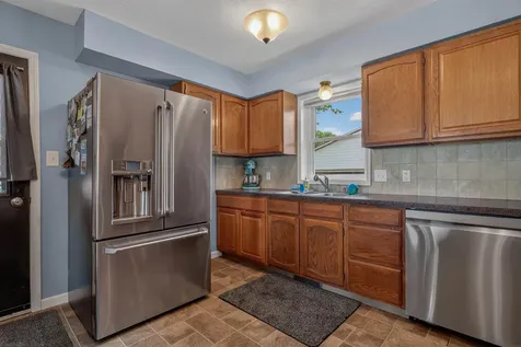 903 Heartland Hills Drive Waterloo IA 50701