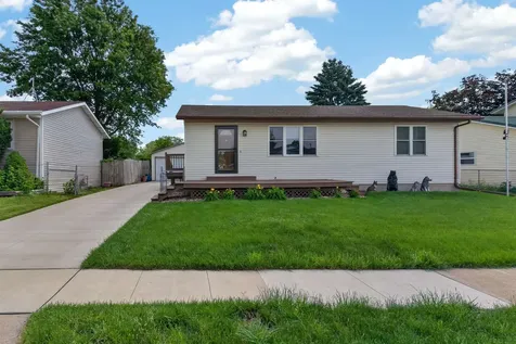 903 Heartland Hills Drive Waterloo IA 50701