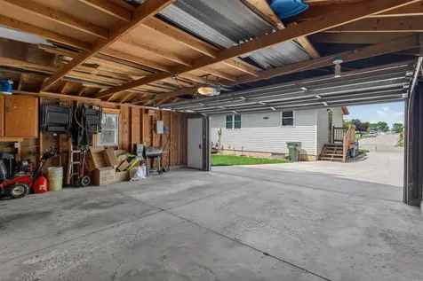 903 Heartland Hills Drive Waterloo IA 50701