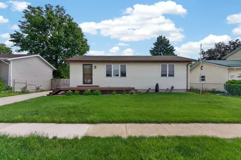 903 Heartland Hills Drive Waterloo IA 50701