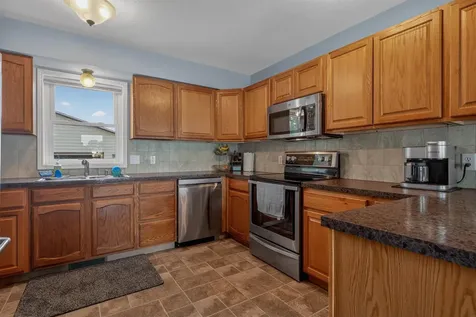 903 Heartland Hills Drive Waterloo IA 50701