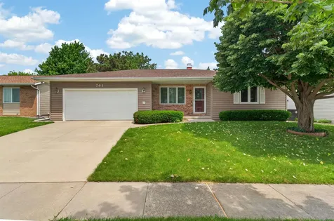 741 Wildwood Road Waterloo IA 50701