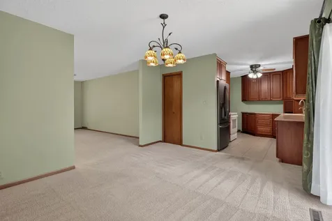 741 Wildwood Road Waterloo IA 50701