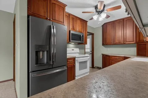741 Wildwood Road Waterloo IA 50701