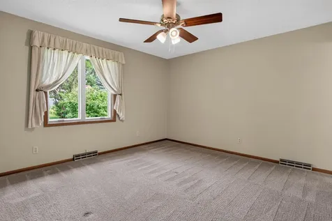 741 Wildwood Road Waterloo IA 50701