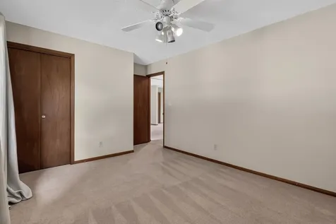741 Wildwood Road Waterloo IA 50701