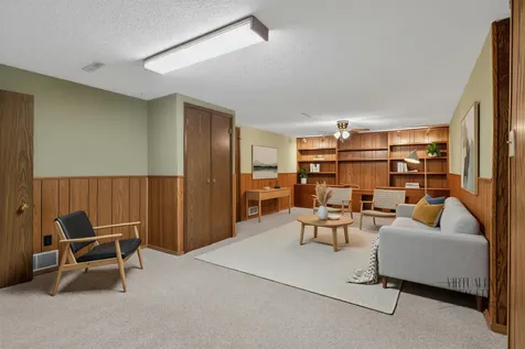 741 Wildwood Road Waterloo IA 50701