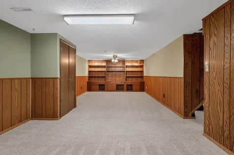 741 Wildwood Road Waterloo IA 50701