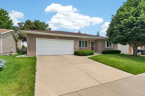 741 Wildwood Road Waterloo IA 50701