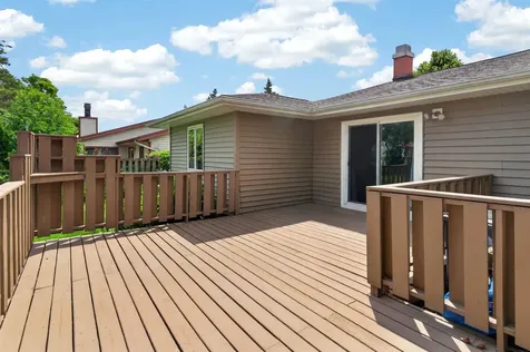 741 Wildwood Road Waterloo IA 50701